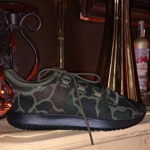 Adidas Turbular Kids Sneaker size 3